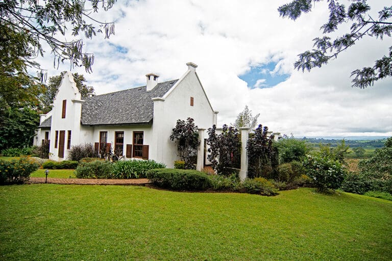 TheManor Family Cottage Exterior