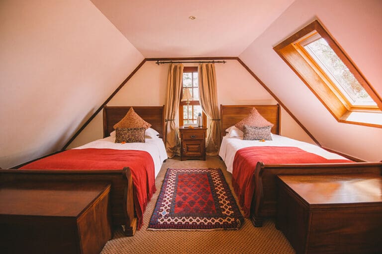 The Manor Family Cottage Kids Twin room