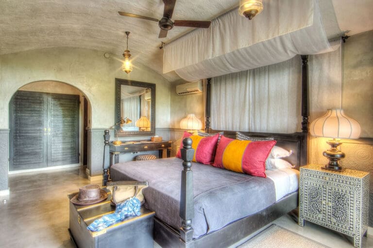 ChobeGameLodge UpperLevelBedroom LuxuryRoom