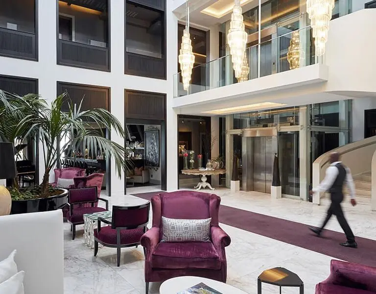 Queen Victoria Hotel Atrium 1