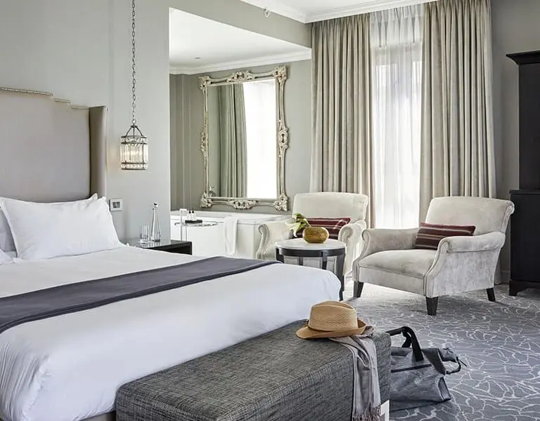 Queen victoria hotel junior mountain suite 11