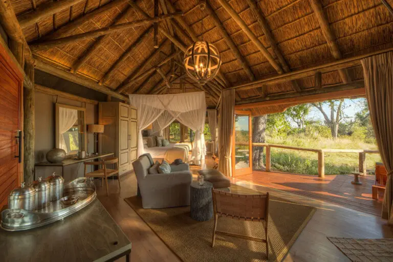 CampMoremi UpperLevelBedroom Lounge