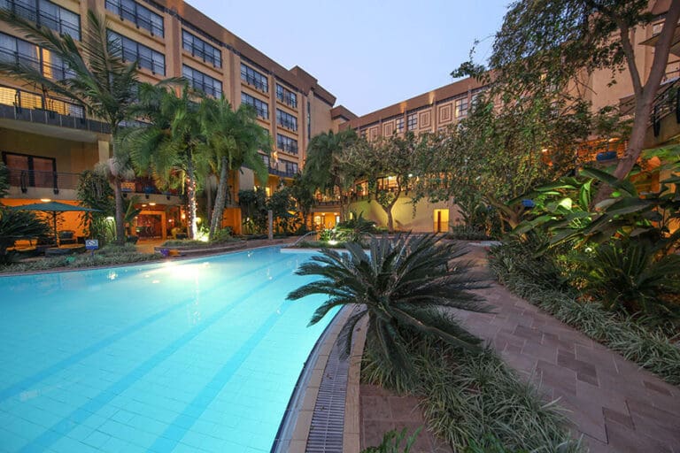 Kigali Serena Hotel Swimming pool