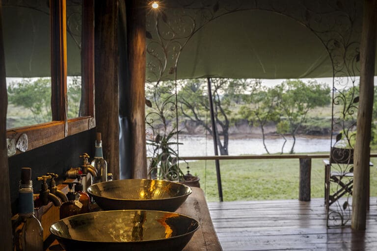 Serian Ngare mara ngare accommodation bathroom interior 2