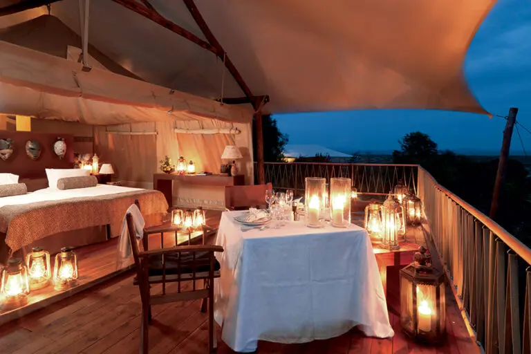 MaraBushtopsCamp UpperLevelBedroom Supper