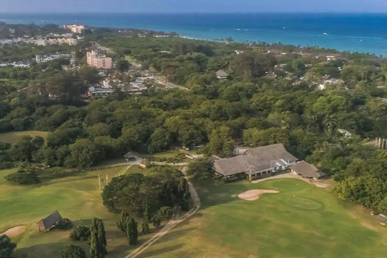 Alfajiri beach villa golf