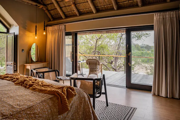 Thornybush Game Lodge Room
