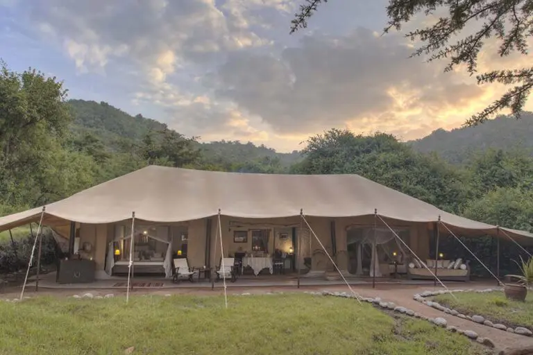 Cottars Family Tent Outside1