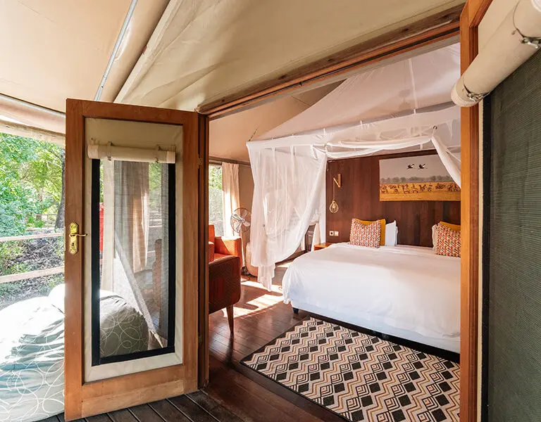 GORONGOSA SAFARIS Muzimu Lodge Tented Suites Interior 15