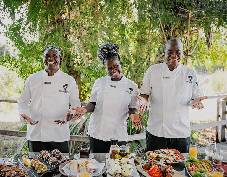 GORONGOSA SAFARIS Muzimu Lodge Food and Drink 6