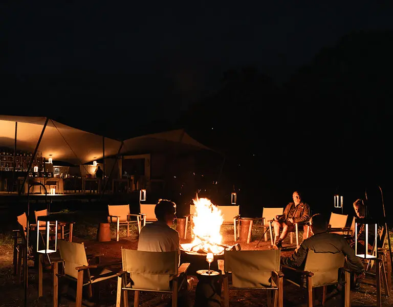 GORONGOSA SAFARIS Chicari Camp Main Area Gather around the fire pit 33