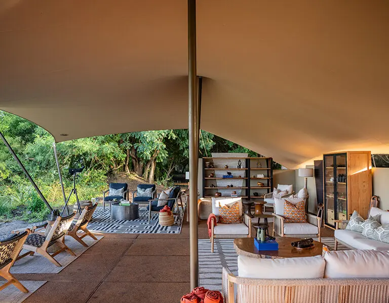 GORONGOSA SAFARIS Chicari Camp Main Area Interiors 39
