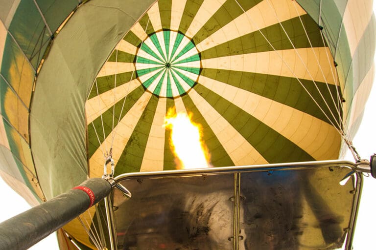 Serengeti hot air ballooning tracey van wijk hr