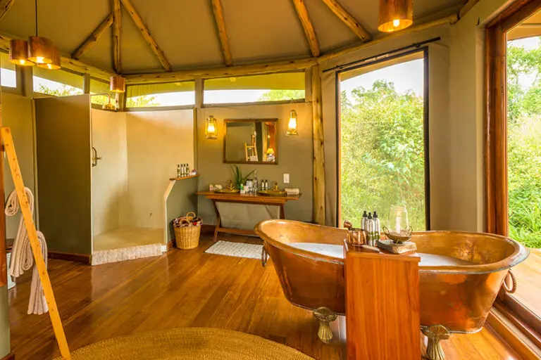 SalasCamp Bathroom LuxuryRoom