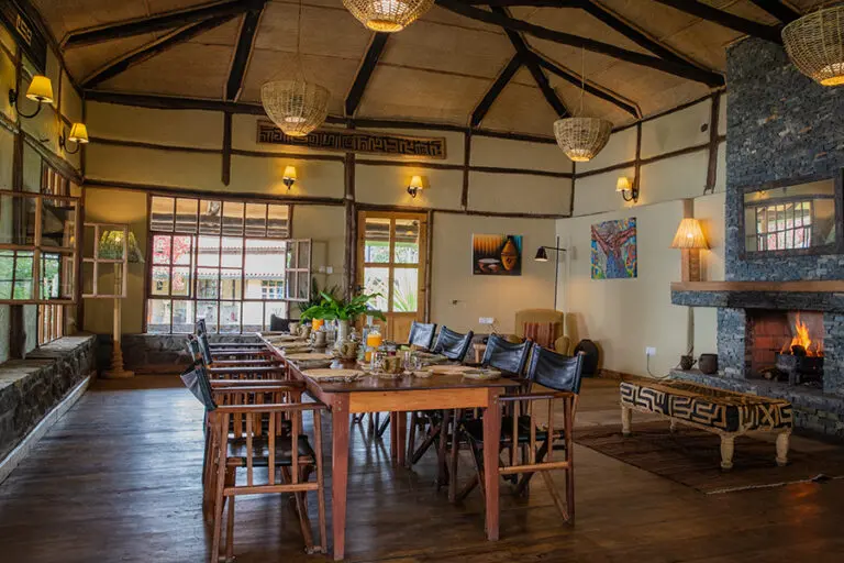 5 Virunga Lodge Dinning roomAH1I1128