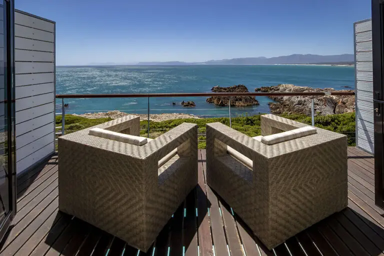 Cliff Lodge North patio