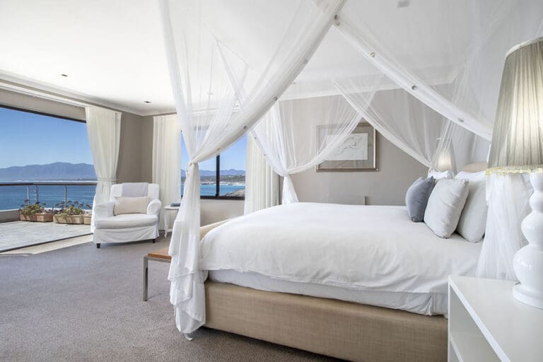 Cliff Lodge bedroom view