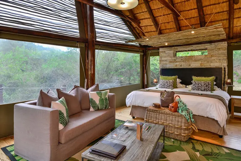 Bayethe at shamwari private game reserve bedroom