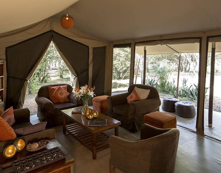 Asilia Africa Encounter Mara Lounge area