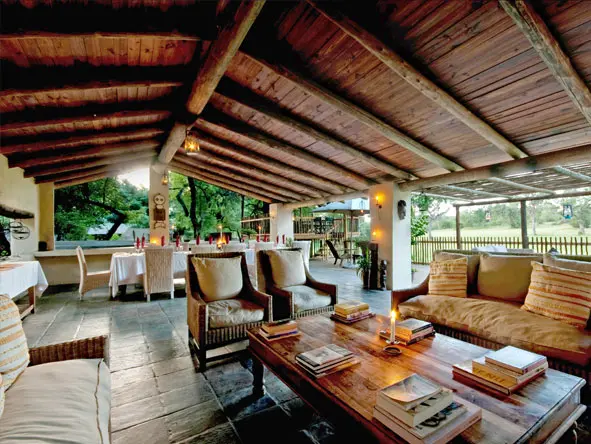 Nottens Bush Camp int