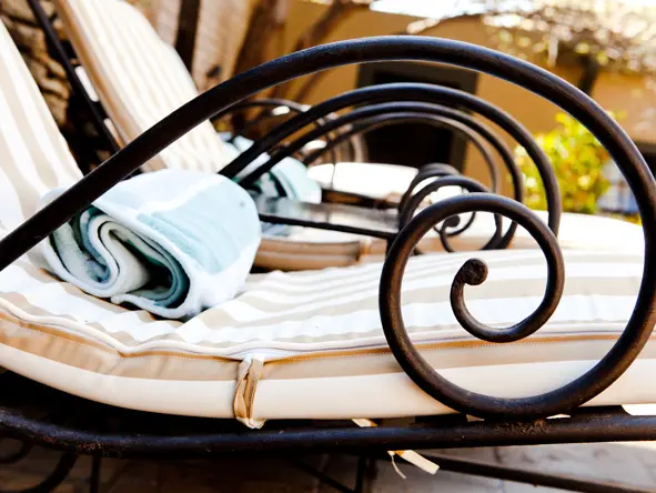 Olive Grove lounger