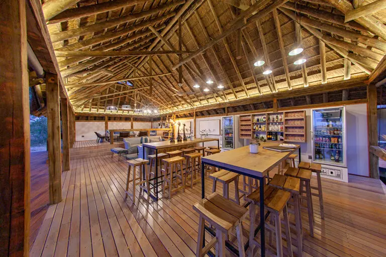 SplashCamp Interior Supper
