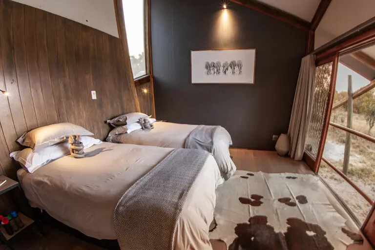 SplashCamp UpperLevelBedroom Twinbed