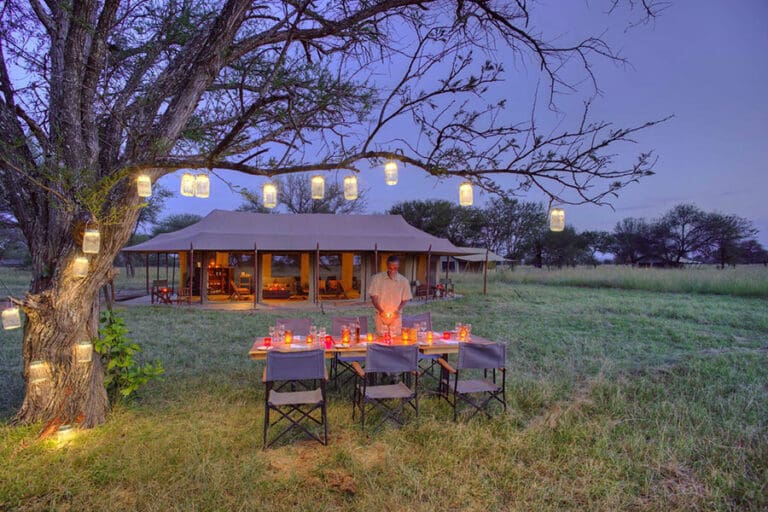 Kimondo camp outdoor dining 1