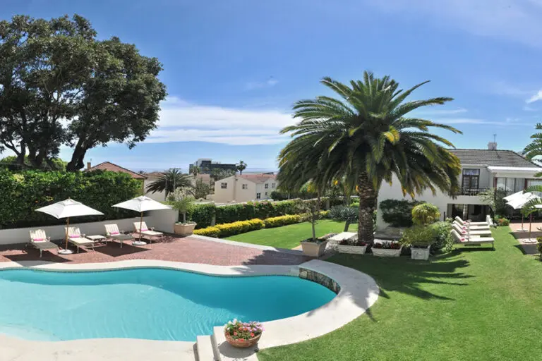 The Clarendon Fresnaye Garden 02