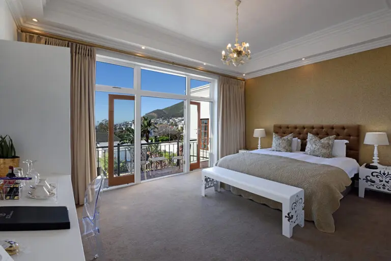 The Clarendon Fresnaye Superior room