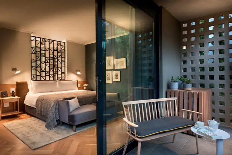 The Peech Hotel Luxury bedroom