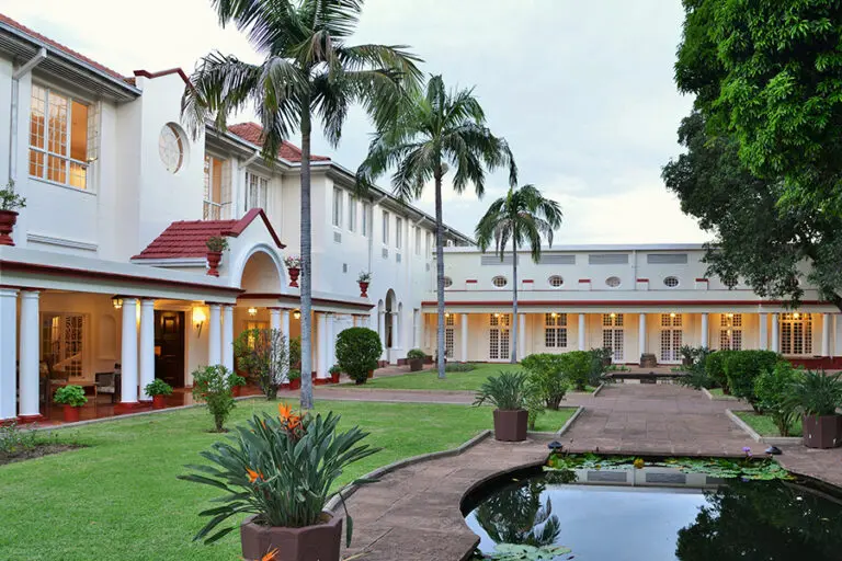 VictoriaFallsHotel Exterior CommunalArea