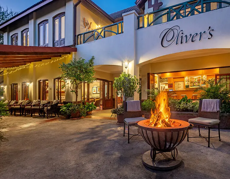 Olivers Restaurant Lodge front