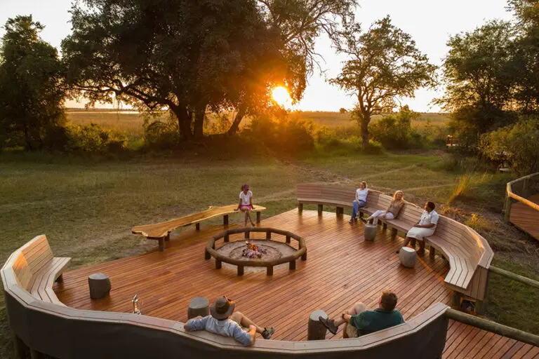 CampMoremi Dining BomaCampFire