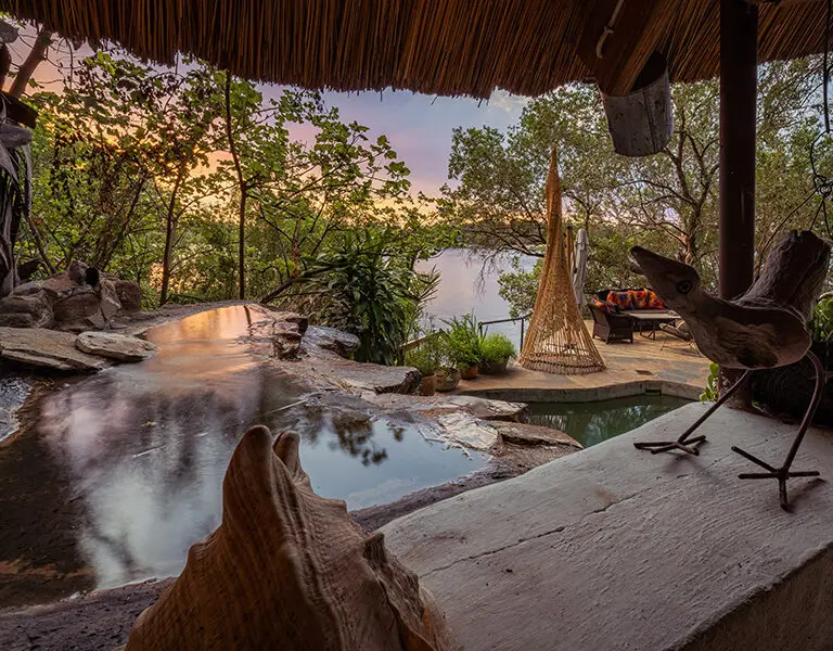 Chundukwa River Lodge pool area
