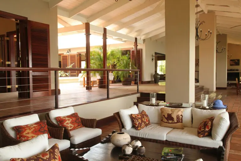 BainesRiverCamp Interior Lounge
