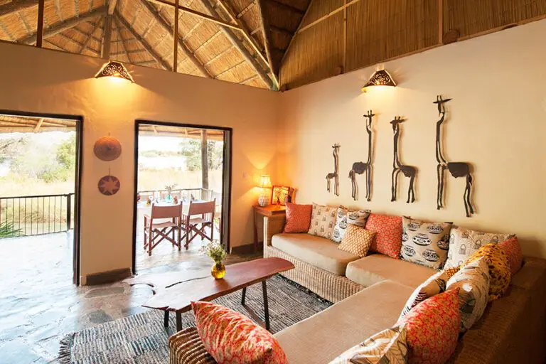 Chundukwa River Lodge lounge