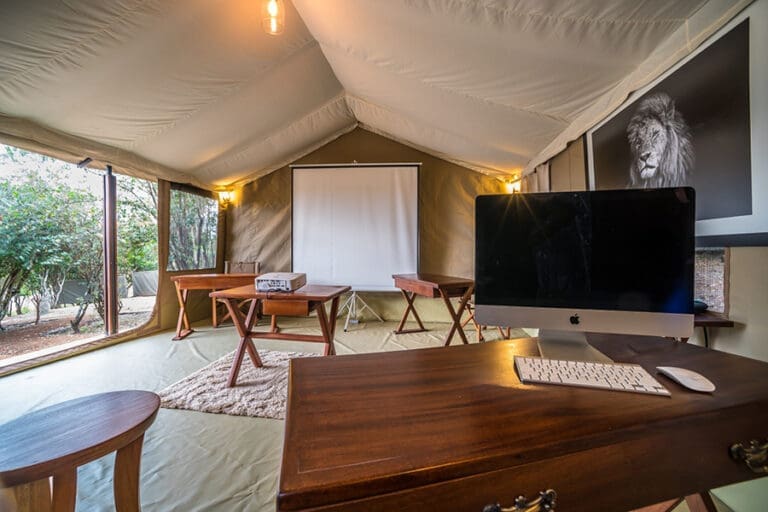 Entim Mara Camp photo studio macs