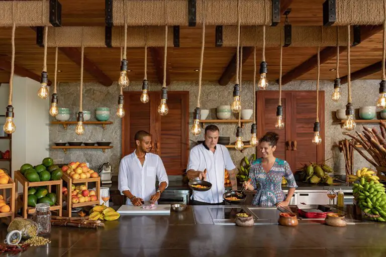 Six Senses 2 Chefs Kitchen Cooking Class