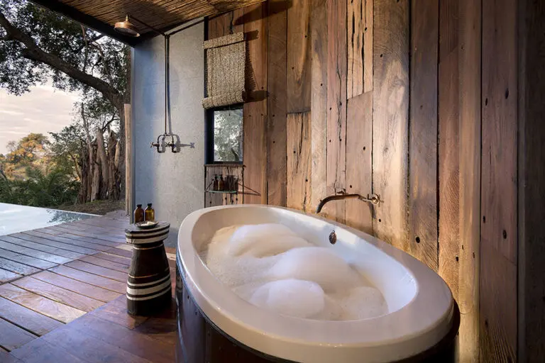 Thorntree River Lodge Mosi Oa Tunya National Park Zambia 8
