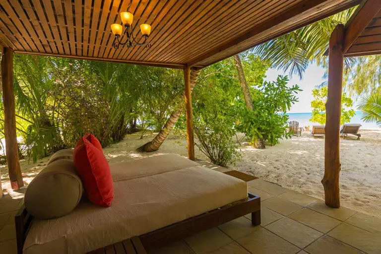 Denis Private Island Delux Beach Spa Cottage Day Bed scaled 1