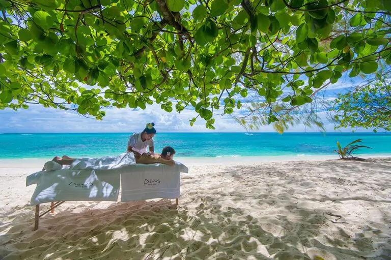 Denis Private Island Leisure Massage under the tree scaled 1