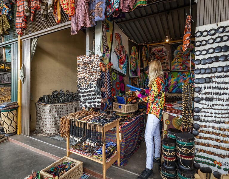 Chundukwa River Lodge vic falls activities Mukuni Curio Market 2