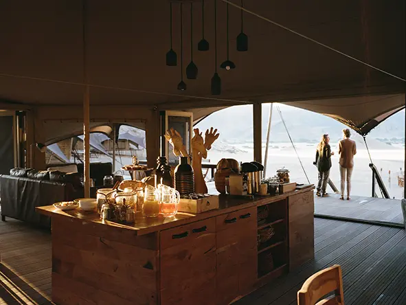 17Hoanib Valley Breakfast set up