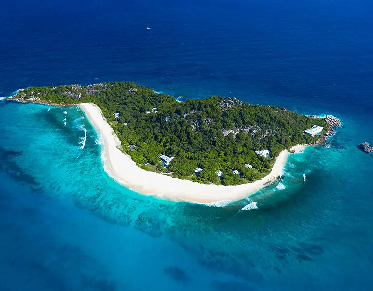 COUSINE ISLAND 54