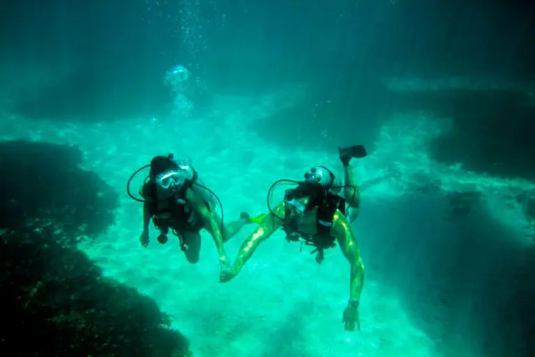 Denis Private Island Leisure Scuba Diving 001 scaled e1673543833547