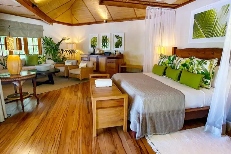 Denis Private Island Cottage Interiors scaled 1