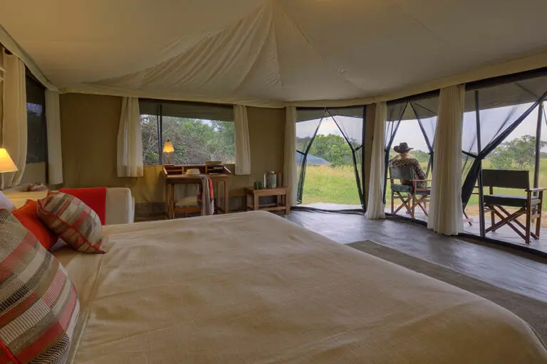 Kicheche Mara double tent in to out view