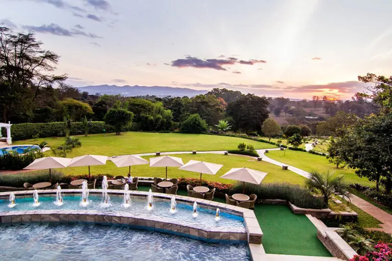 HemingwaysNairobi Dining Evening