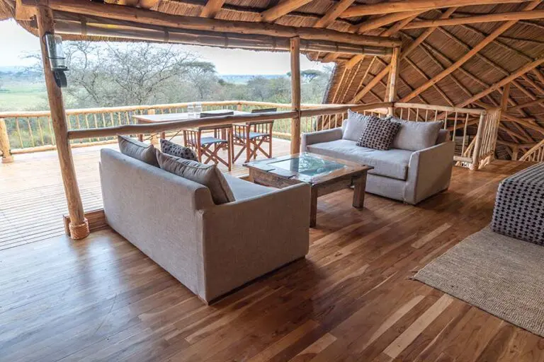 Olivers Lounge area and interleading deck with view